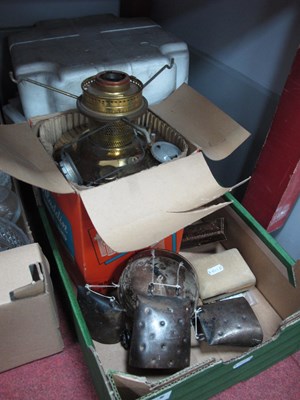 Lot 1050 - Collectables, including vintage boxed Aladdin...