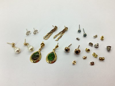 Lot 136 - Assorted Pairs of Earrings, loose scroll backs,...