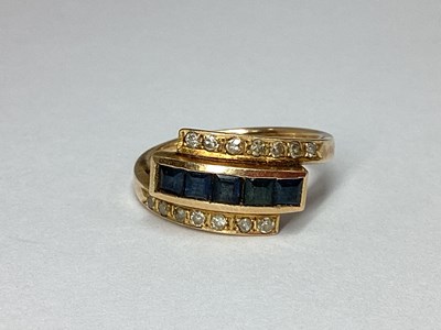 Lot 66 - An Unusual Diamond Set Twist Ring, the centre...