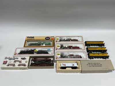 Lot 537 - Five HO Gauge American outline 'Old Time'...