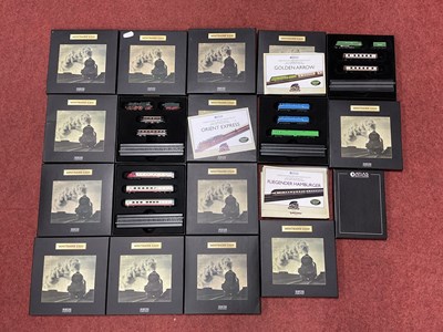 Lot 565 - Thirteen Atlas Editions Minitrains 1:220 scale...