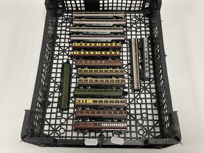 Lot 577 - Sixteen N Gauge British Outline Coaches....