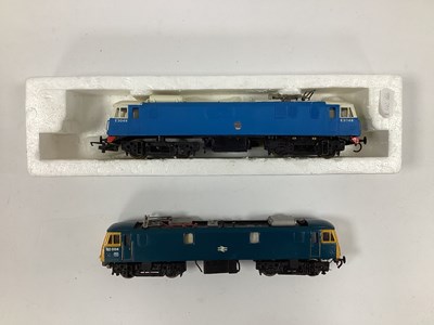 Lot 701 - Two 00 gauge Class 82 electric locomotives...
