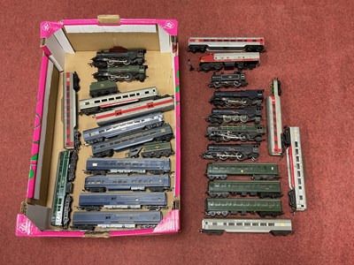 Lot 415 - A Collection of Triang OO Gauge Locomotives,...