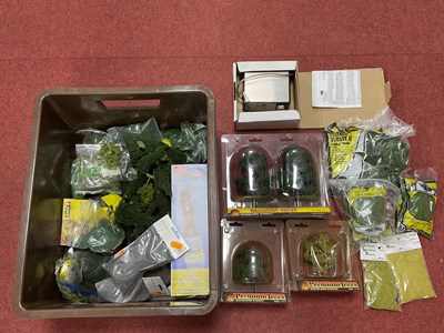 Lot 468 - A Quantity of HO/OO Scale Scenic Items, by...