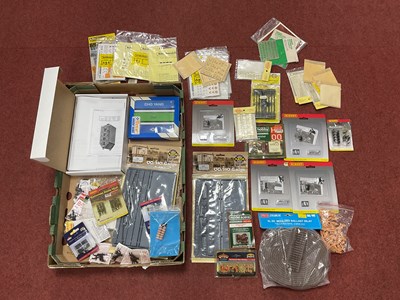 Lot 426 - A Quantity of Predominantly OO/HO Gauge...