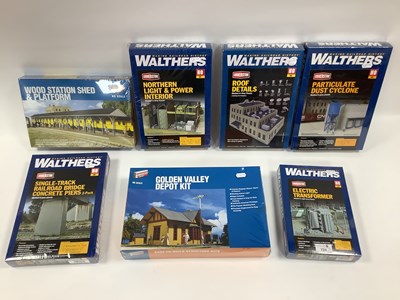Lot 724 - Seven Walthers Cornerstone HO scale plastic...