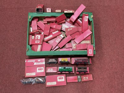 Lot 430 - A Quantity of Hornby Dublo (2-rail) Track and...