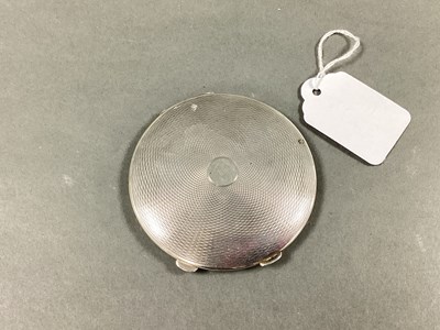 Lot 31 - A Hallmarked Silver Compact, Cohen & Charles,...