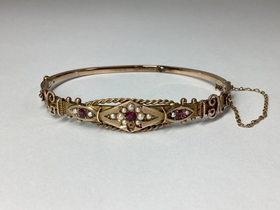 Lot 123 - A Chester Hallmarked 9ct Antique Hinged Gold...