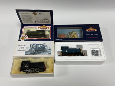 Lot 476 - Three boxed 00 gauge small diesel shunters: a...