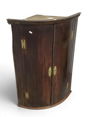 Lot 1513 - XVIII Century Mahogany Bow Fronted Corner...