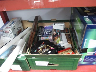Lot 1047 - Collectables and electronics, including boxed...