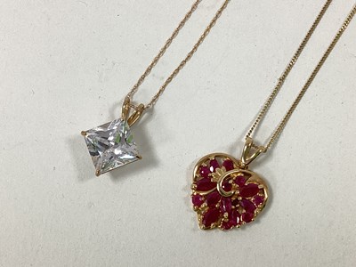 Lot 119 - A Decorative 9ct Gold Heart Shape Pendant,...