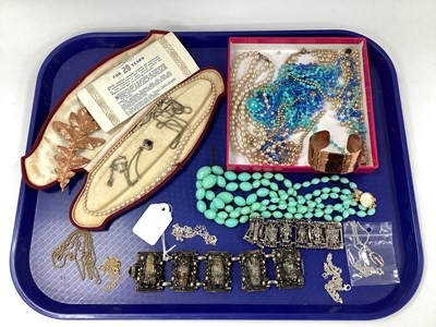 Lot 191 - A Collection of Assorted Costume Jewellery,...