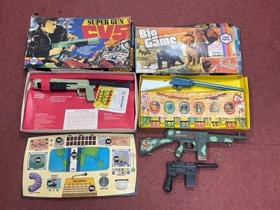 Lot 668 - A Boxed Circa 1975 Chad Valley #11900 Super...