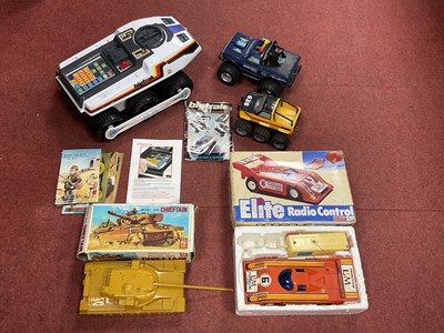 Lot 663 - Five Battery operated / remote control /...