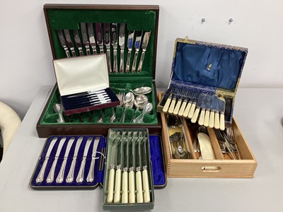Lot 227 - Royal Crown International Canteen of Plated...