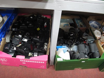 Lot 1135 - Camera flashguns and accessories, including a...