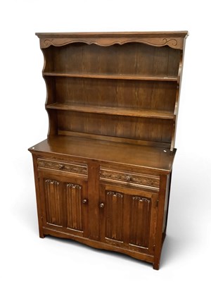 Lot 1519 - XX Century Oak Dresser, rack with two shelves,...