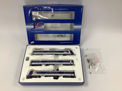 Lot 874 - A boxed Jagendorfer HO scale BR 4020 three-car...