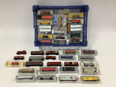 Lot 740 - Approximately thirty-nine N gauge American...