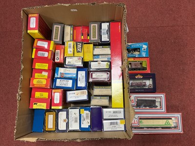 Lot 483 - Approximately forty boxed 00 gauge wagons by...