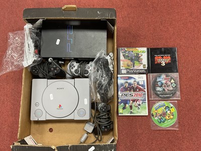Lot 601 - Retro Gaming Technology: Sony PlayStation 1...