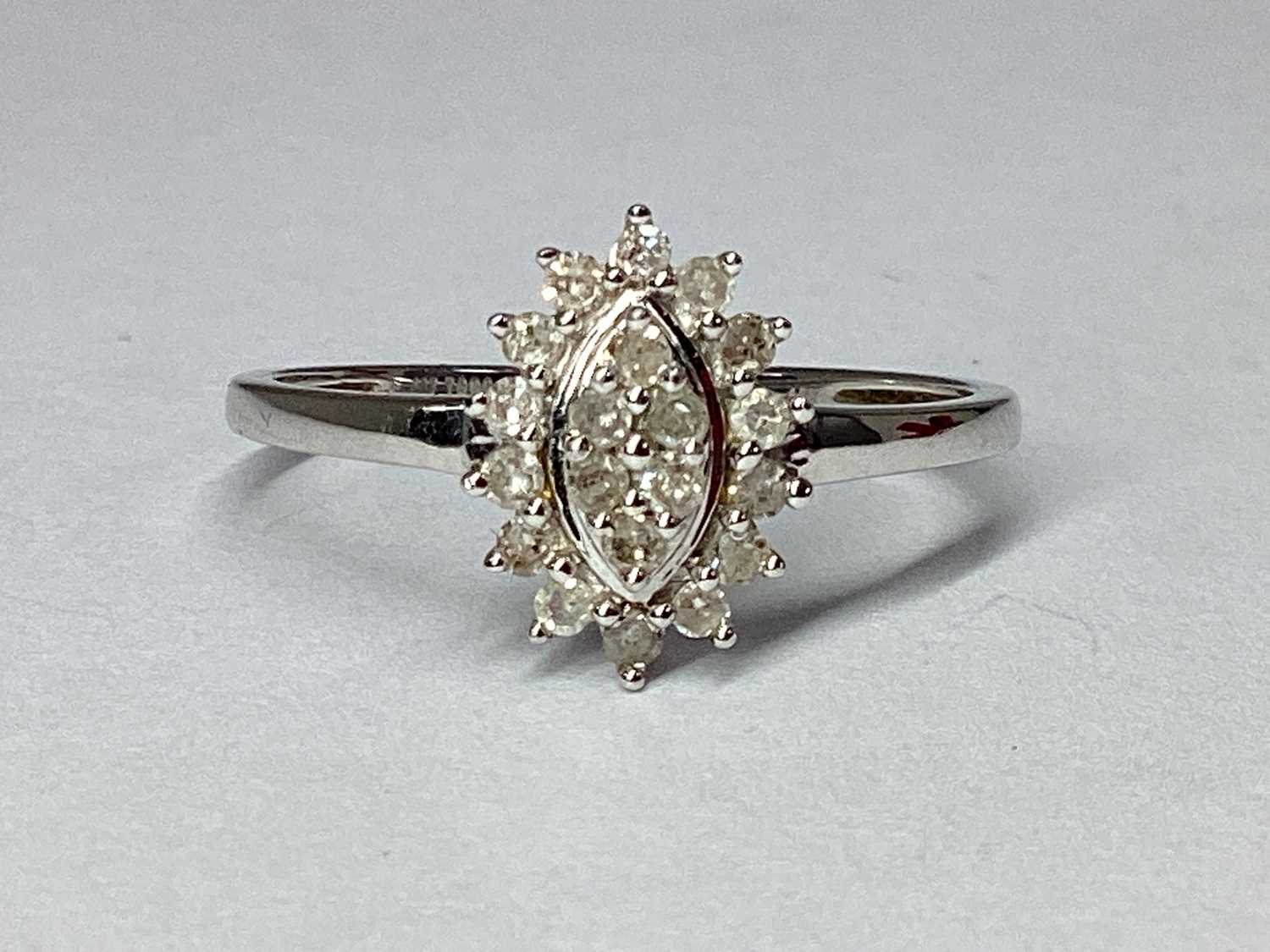 Lot 64 - The Genuine Gemstone Company; A Modern 9ct...