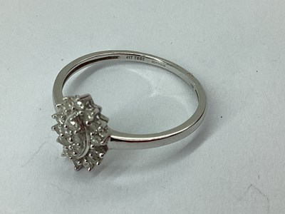 Lot 64 - The Genuine Gemstone Company; A Modern 9ct...