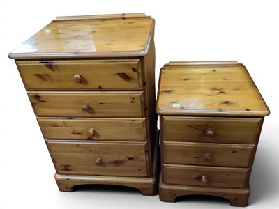 Lot 1532 - Ducal Pine Chest of Four Drawers, 90cm high x...