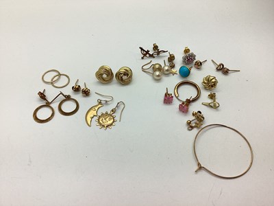 Lot 102 - A Collection of 9ct Gold and Other Modern...