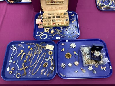 Lot 162 - A Collection of Modern Costume Jewellery,...