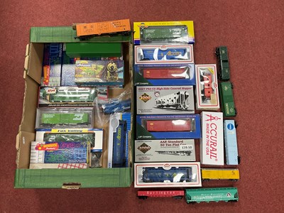 Lot 384 - Approximately thirty HO scale American outline...