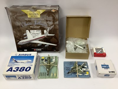Lot 700 - Six diecast model military and commercial...