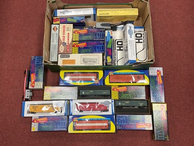 Lot 484 - Approximately twenty-seven boxed HO scale...