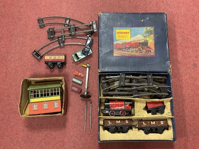 Lot 366 - A Post War Hornby O gauge M1 Goods Set,...