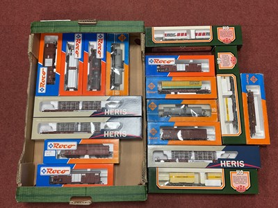 Lot 442 - Seventeen boxed HO scale European freight...