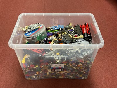 Lot 367 - A quantity of predominantly loose Lego and...