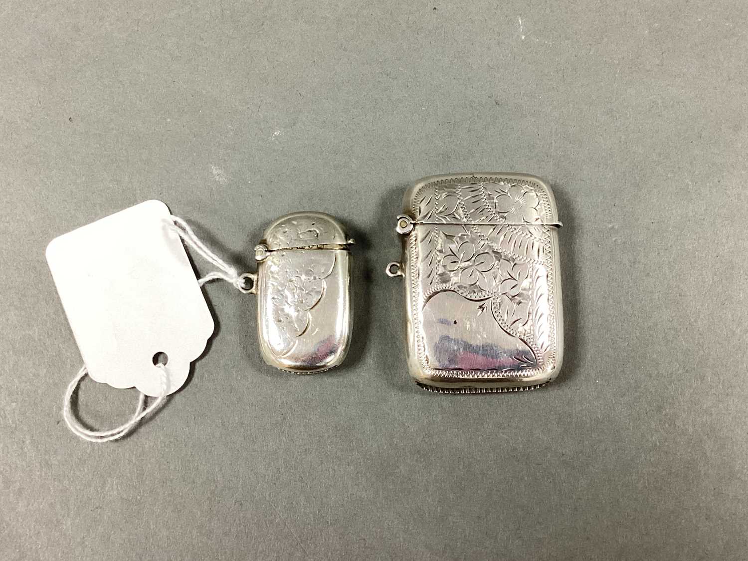 Lot 33 - A Small Chester Hallmarked Silver Vesta Case,...