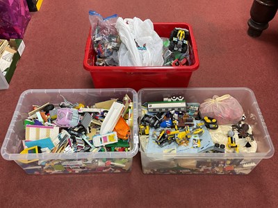 Lot 375 - A quantity of predominantly loose Lego and...