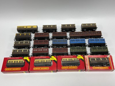 Lot 524 - Twenty Hornby 00 gauge four-wheel coaches...