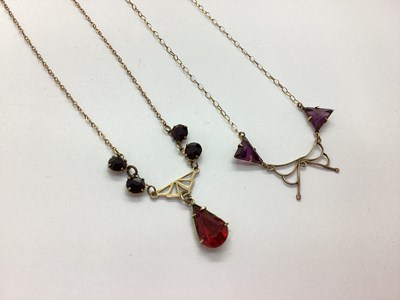 Lot 122 - A Decorative Claw Set Necklace, the centre...