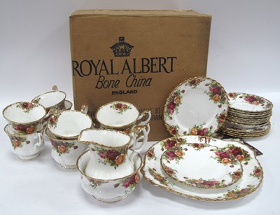 Lot 1175 - Boxed Royal Albert "Old Country Roses" pattern...