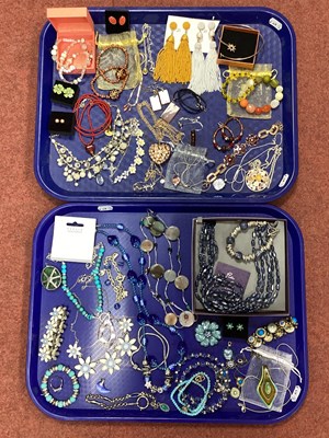 Lot 164 - A Collection of Modern Costume Jewellery, in...