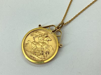 Lot 100 - 1891 Victoria Gold Sovereign, loose set within...