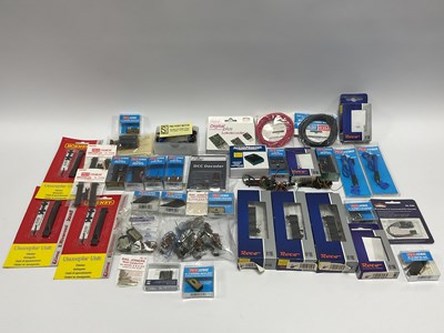 Lot 534 - A quantity of model railway electrical...
