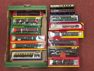 Lot 422 - Fourteen 00 gauge steam era coaches by Hornby,...
