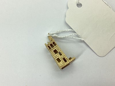 Lot 86 - A 9ct Gold Castle Hill (Huddersfield)...