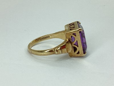 Lot 48 - A Large 9ct Gold Single Stone Dress Ring, claw...